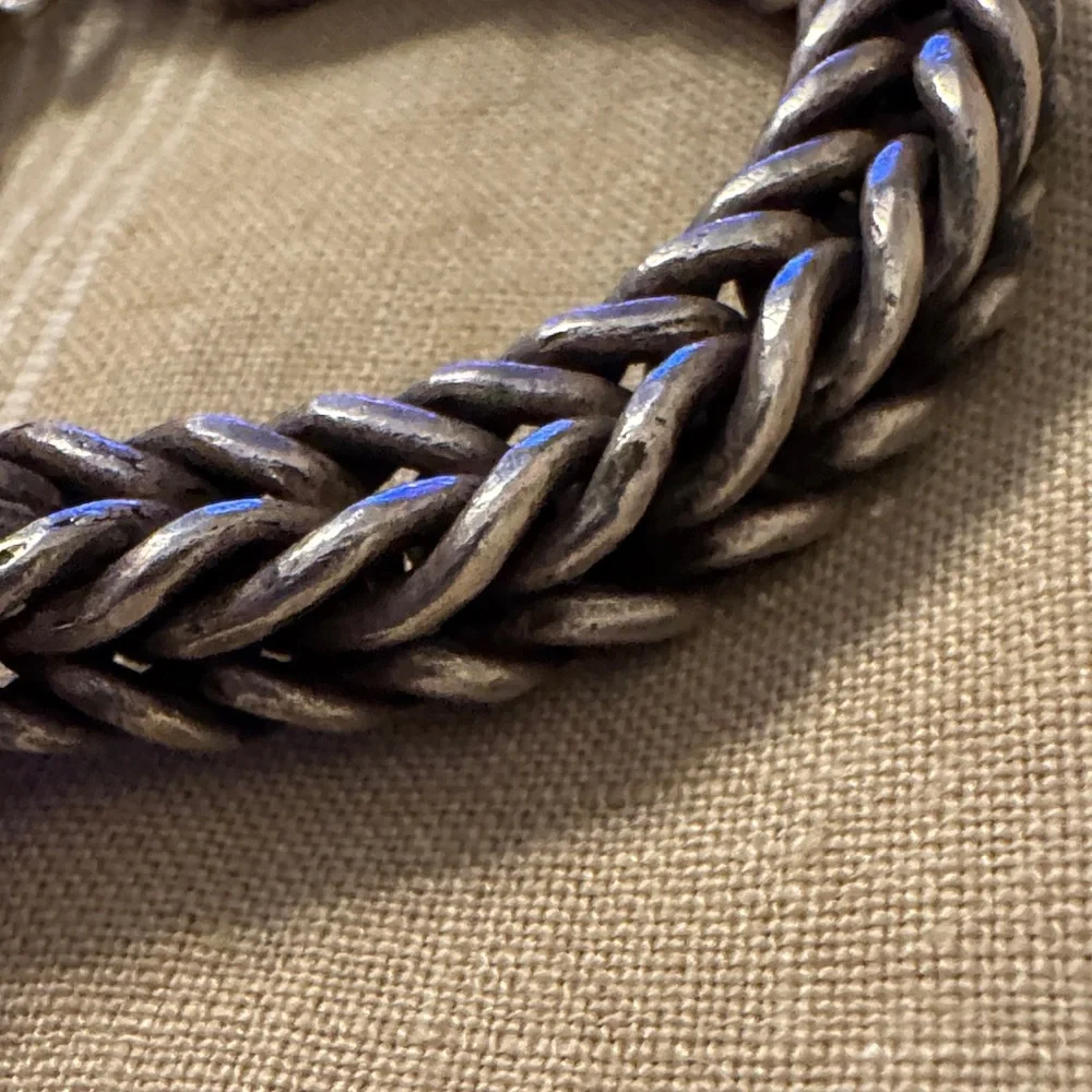 Elegant Silver Women's Bracelet - Picture 6 of 12